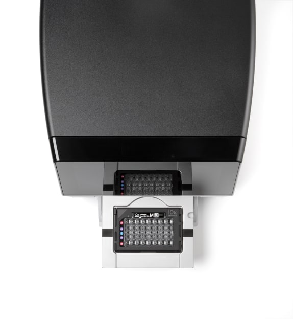 Chromium X/iX instrument, front-facing angle, with tray open to display loaded chip