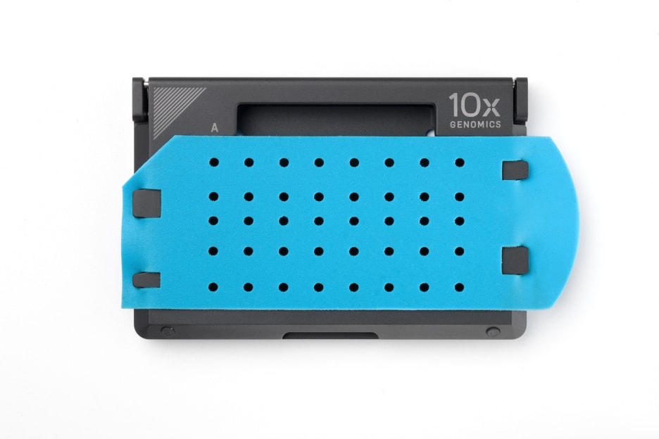 Fully assembled Chromium iX/X chip with secondary holder and gasket